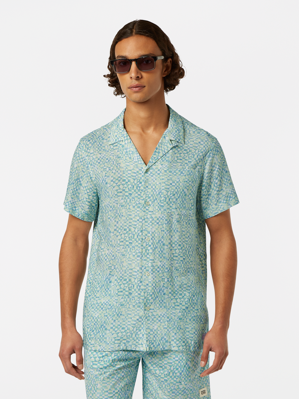 AOP short-sleeved regular fit viscose shirt