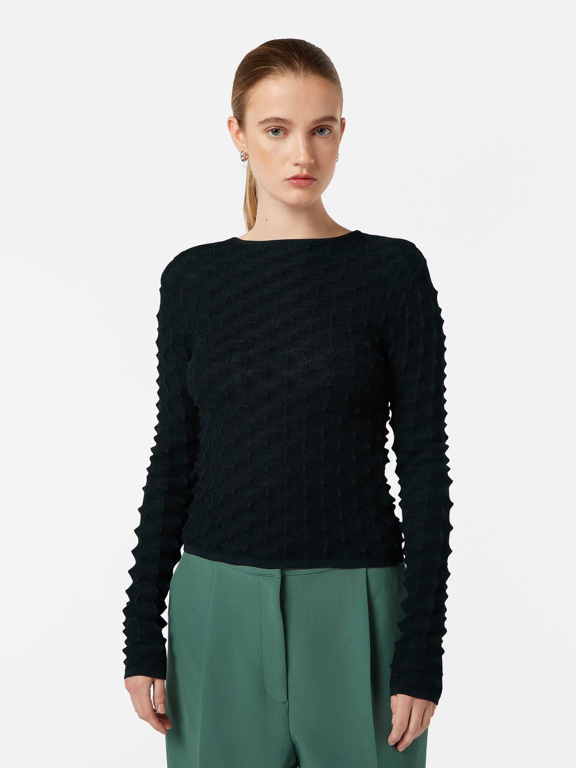 Textured stitch fitted pullover