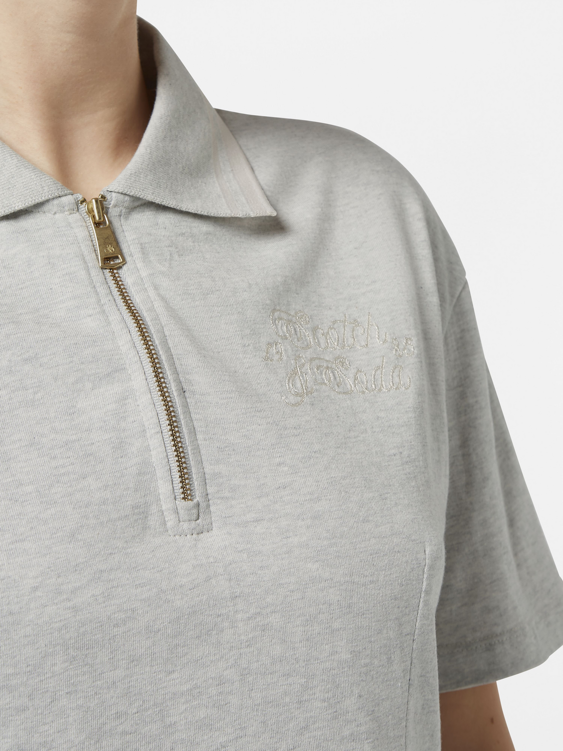 Waisted polo t-shirt with zipper closure