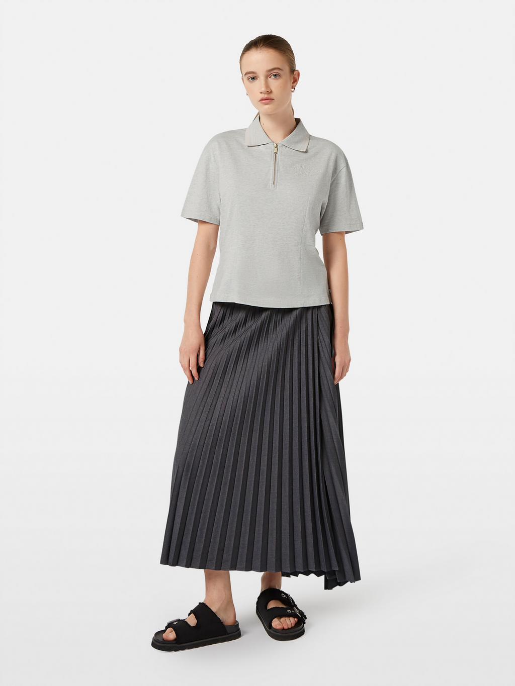 Waisted polo t-shirt with zipper closure