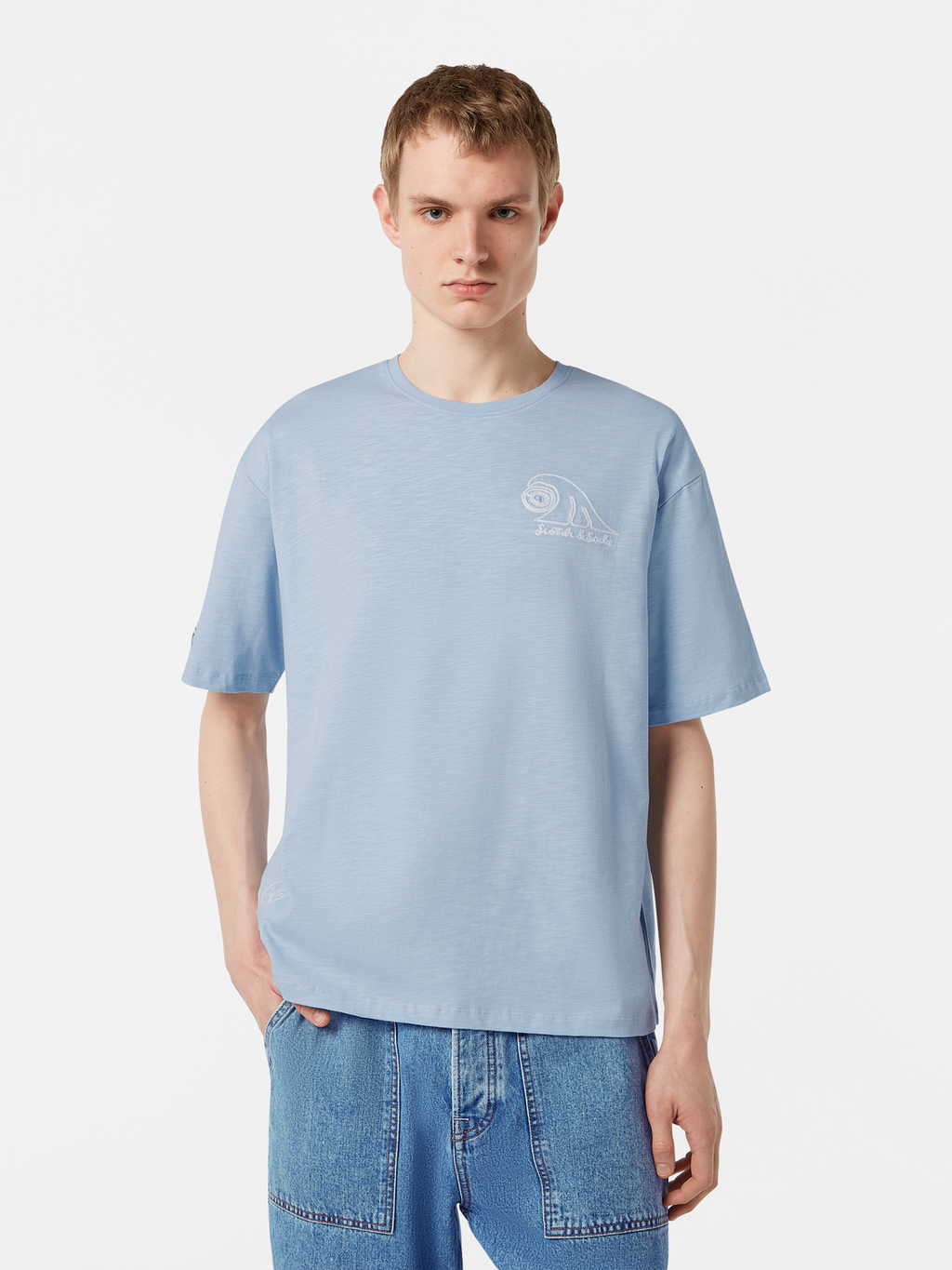 Loose fit embroidery T-shirt