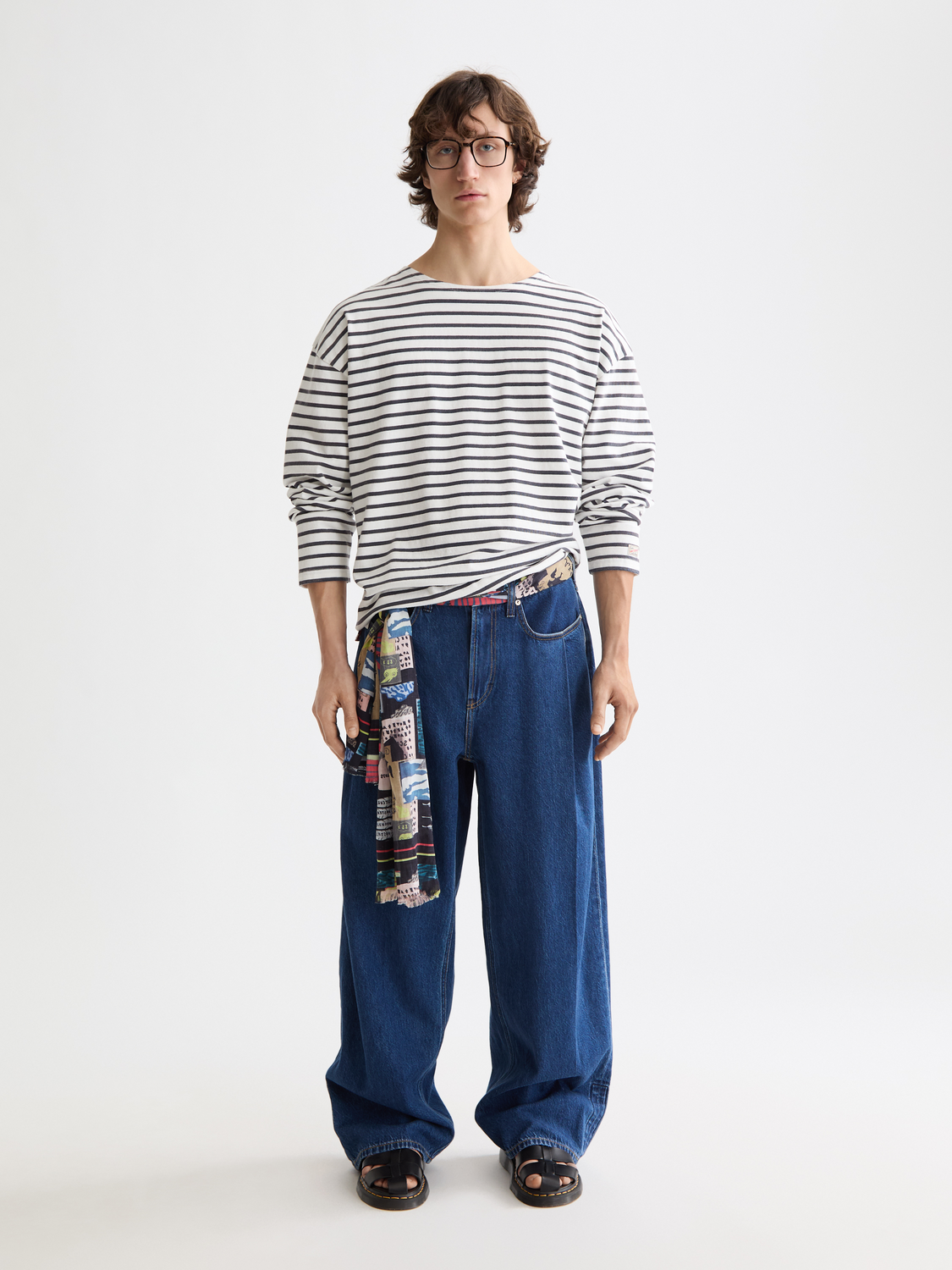 Seasonal super loose pleat denim
