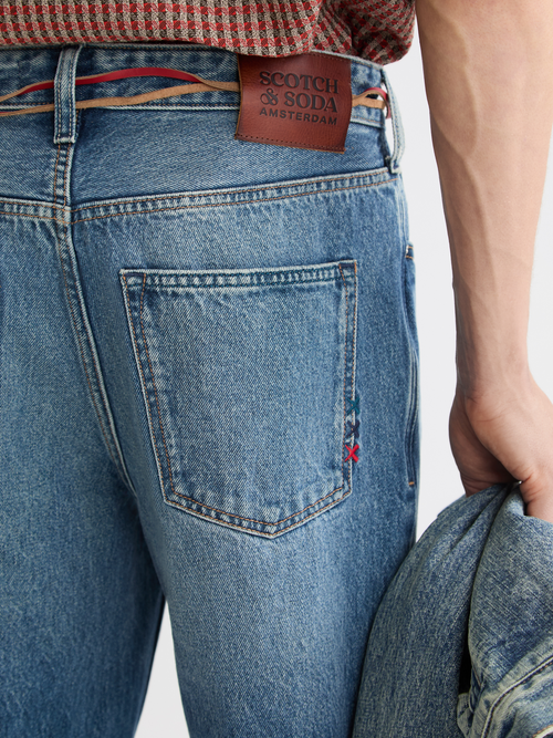 The Beat bootcut Denim