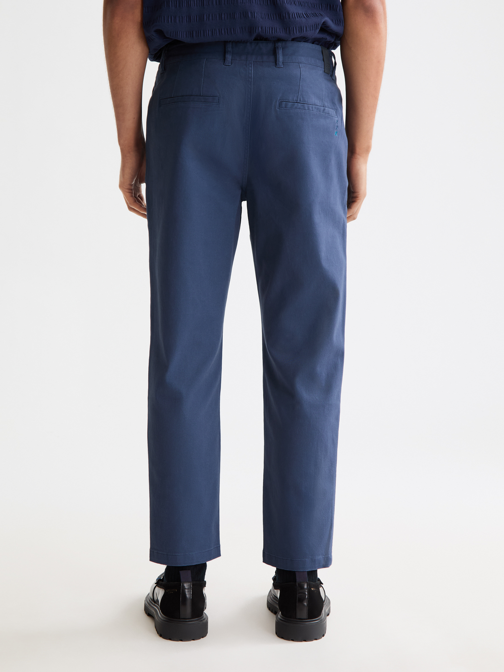 Seasonal Essentials Drift tapered chino