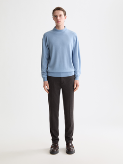 Seasonal Essentials Mott Chinos