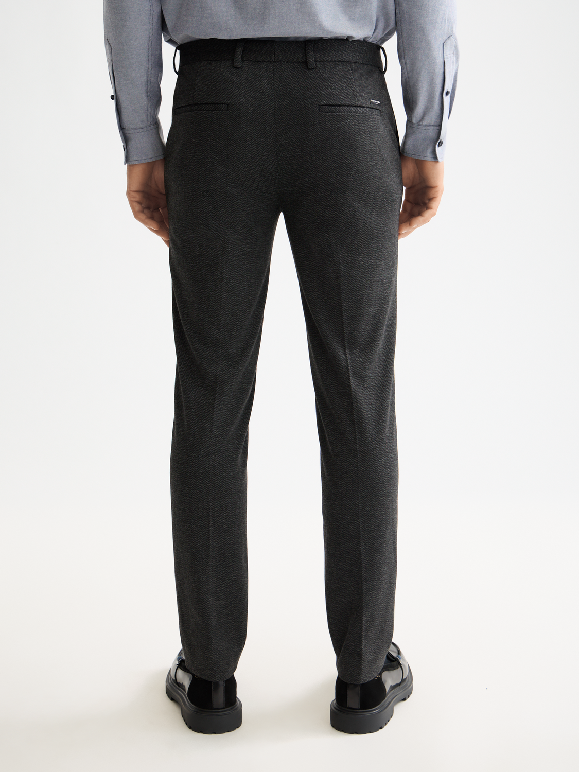 Seasonal Essentials Mott Chinos