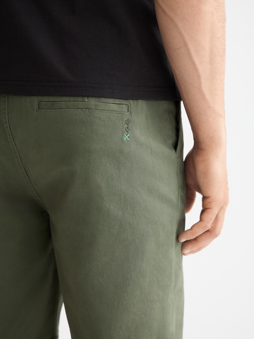 Seasonal core - Stuart washed cotton blend regular fit short