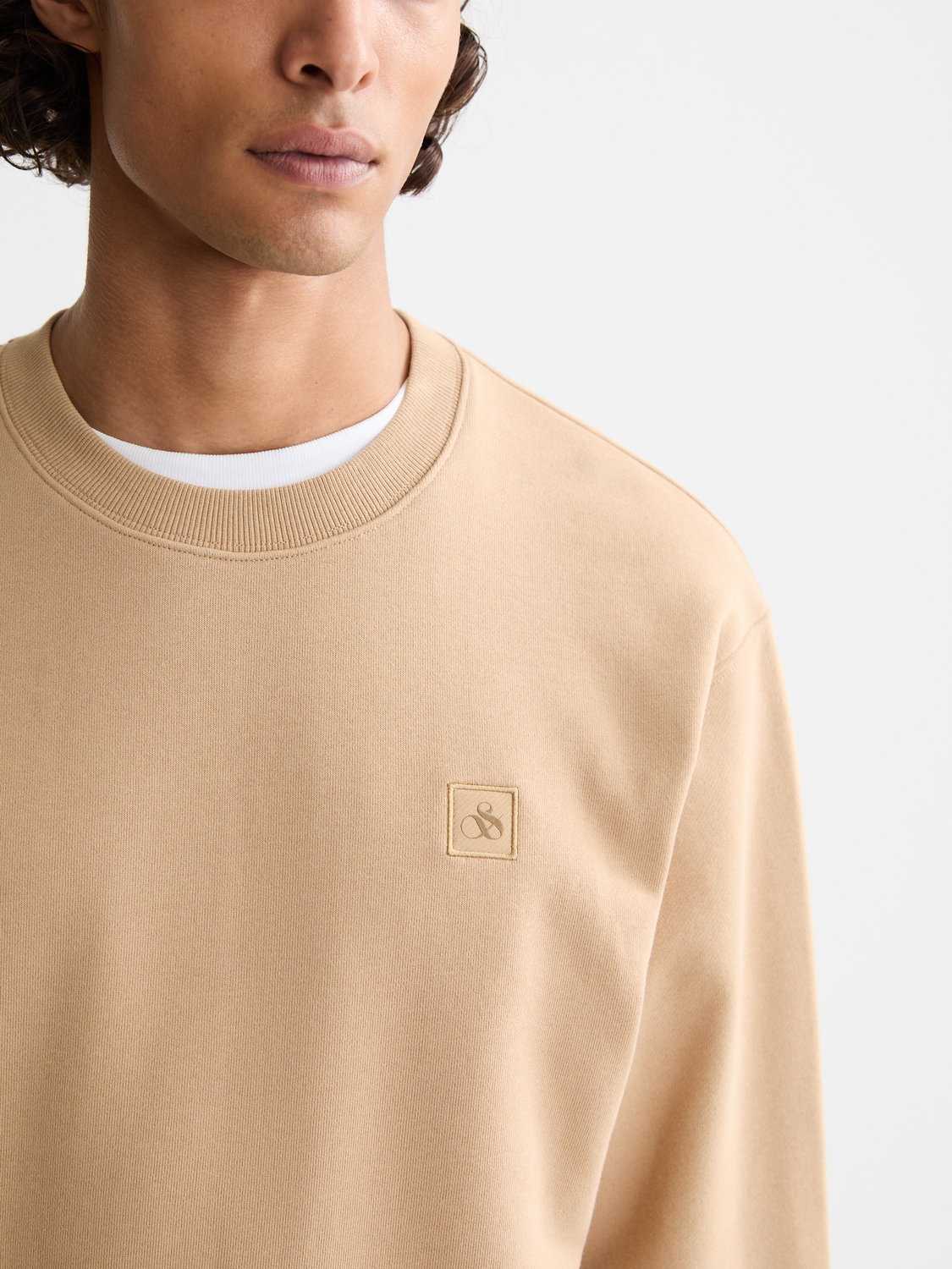 Seasonal Essentials Regular logo sweatshirt