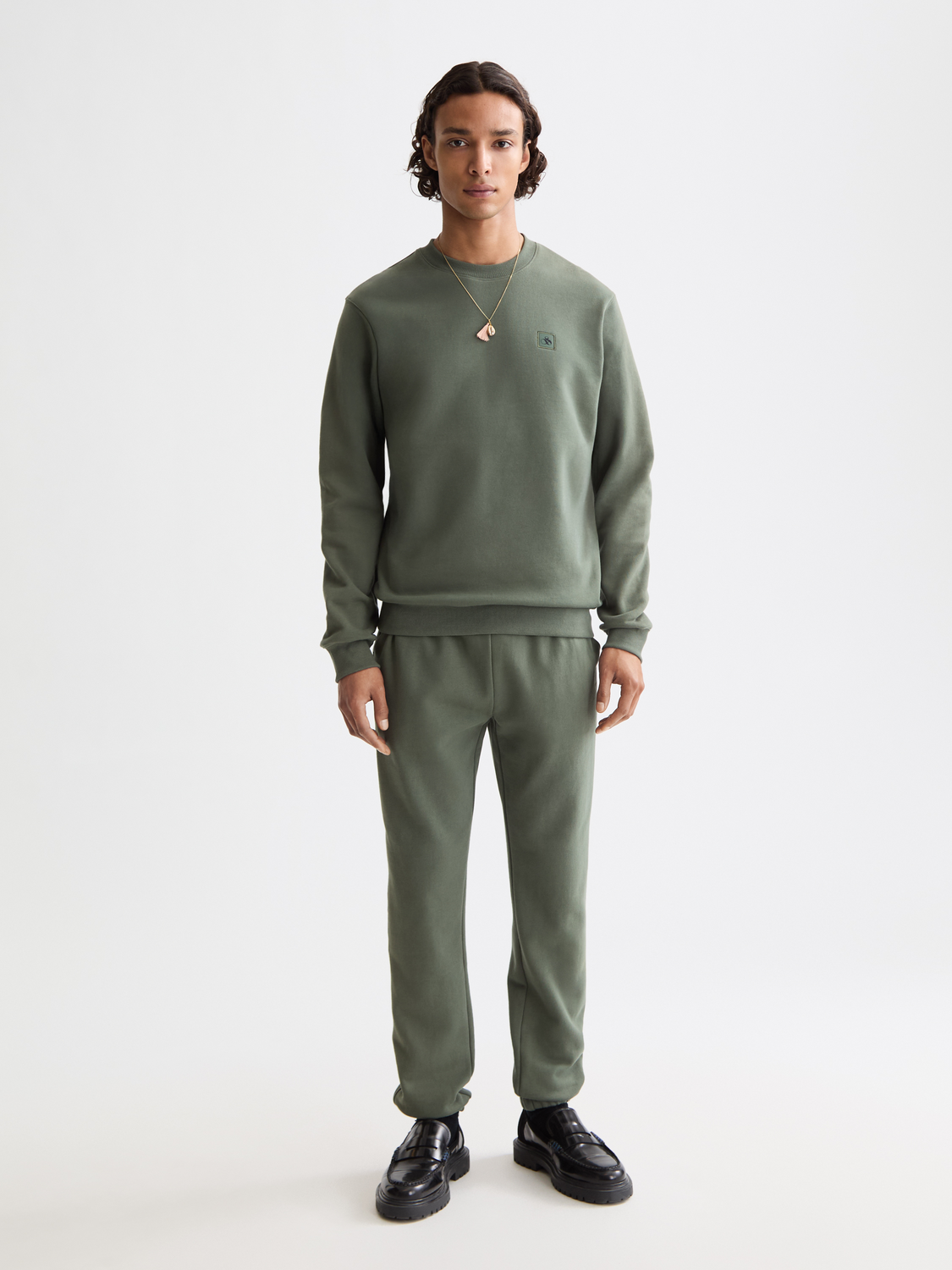 Seasonal Essentials Regular logo sweatshirt