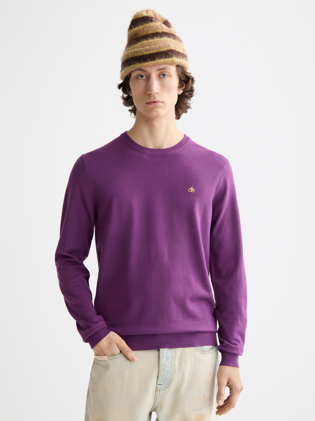 Seasonal Essentials blend crewneck