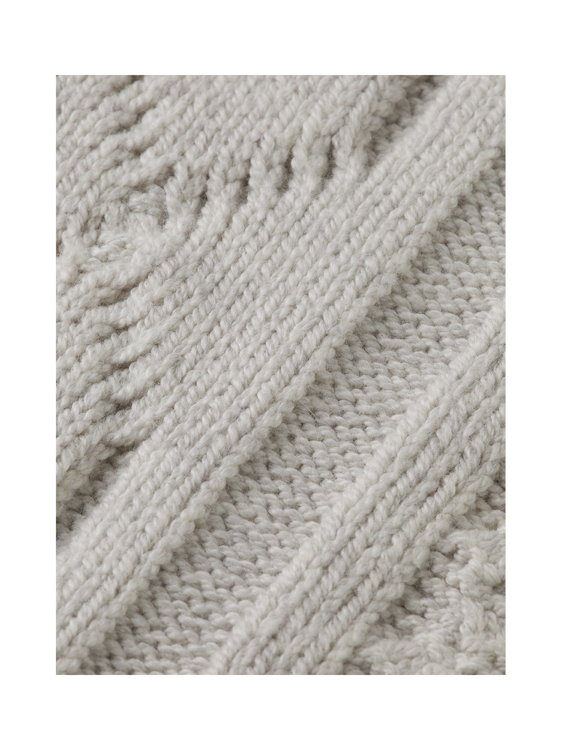V-Neck chunky cable loose pullover