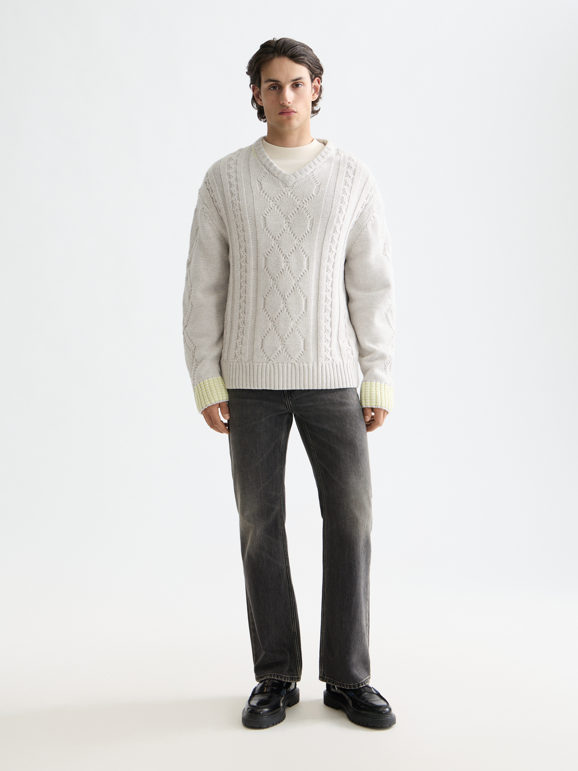 V-Neck chunky cable loose pullover