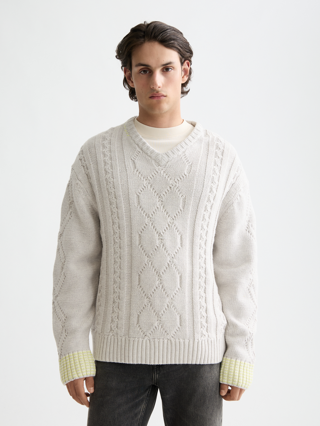 V-Neck chunky cable loose pullover