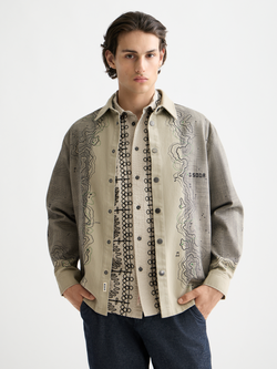 Placement graphic overshirt
