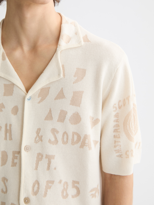 Jacquard knitted shirt