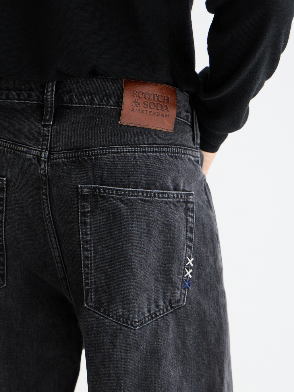 Essentials The pitch loose denim