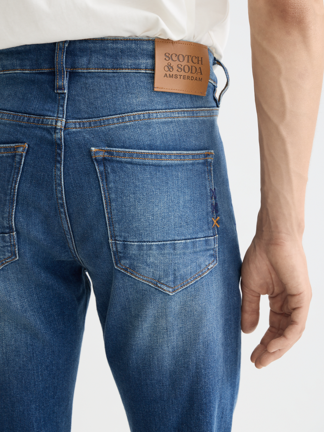 Essentials Skim skinny jeans