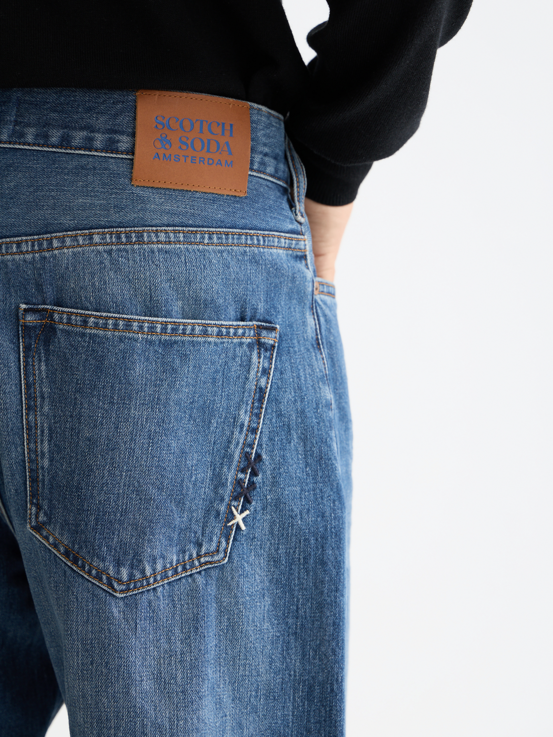 Core die Pitch Loose Jeans bringen die blaue