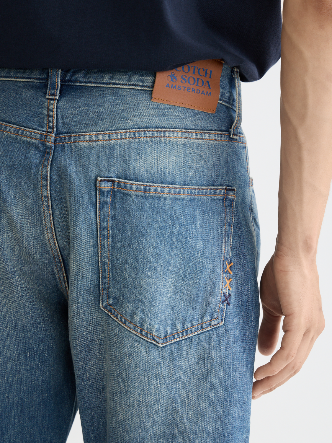Essentials Dean Loose Tapered Denim