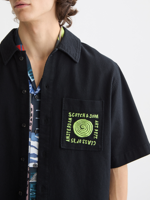 Structured cotton short-sleeved shirt