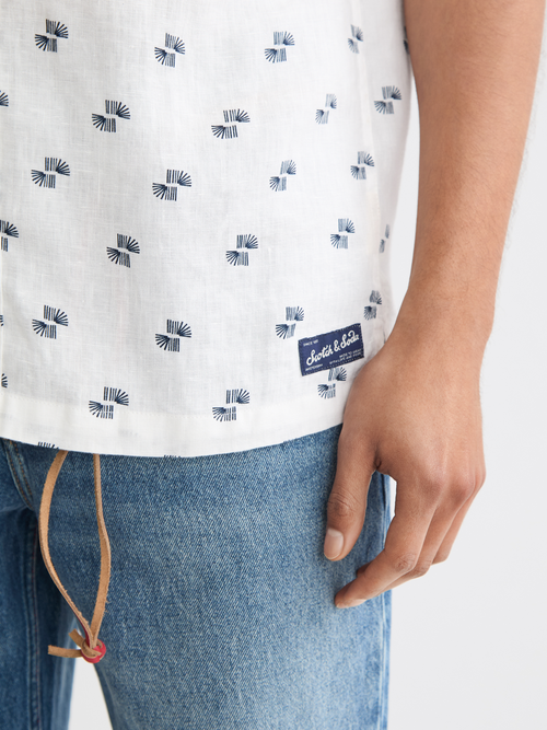 Regular-fit all-over printed shirt