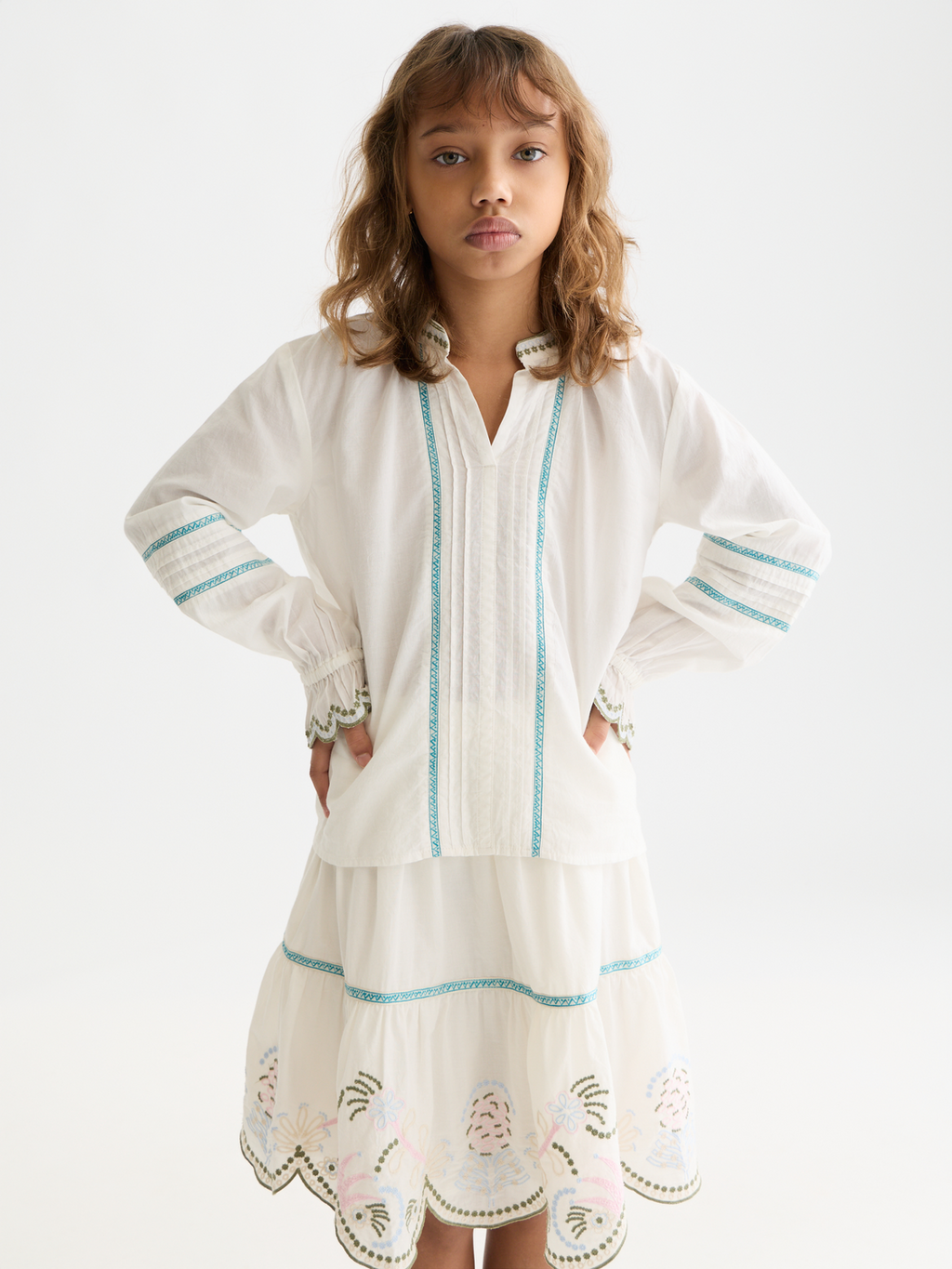 Embroidered cuff longsleeve cotton shirt