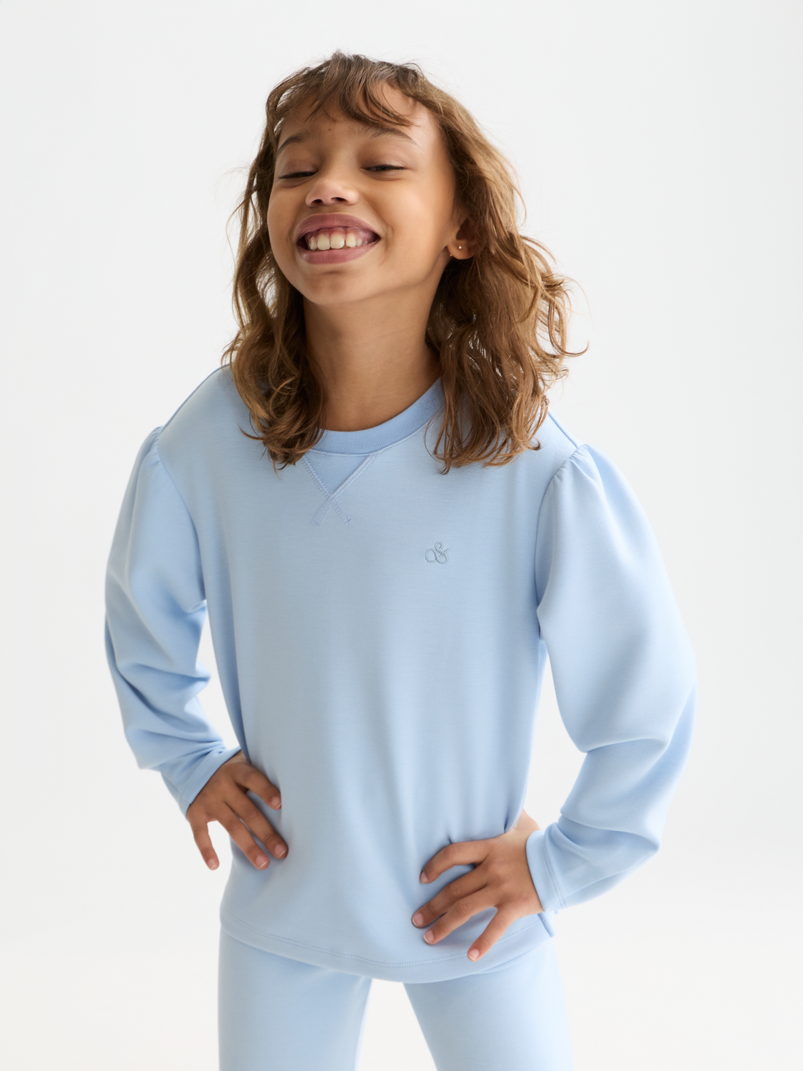 Girls Seasonal Essentials relaxed sweatshirt