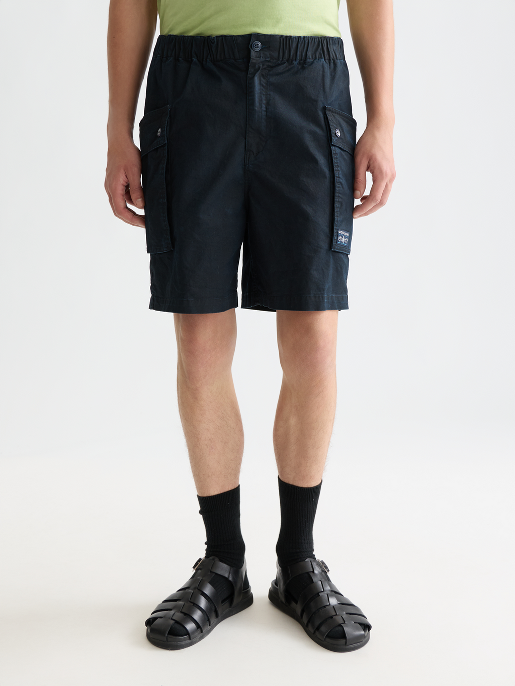 Washed cottonblend cargo loosefit bermuda shorts