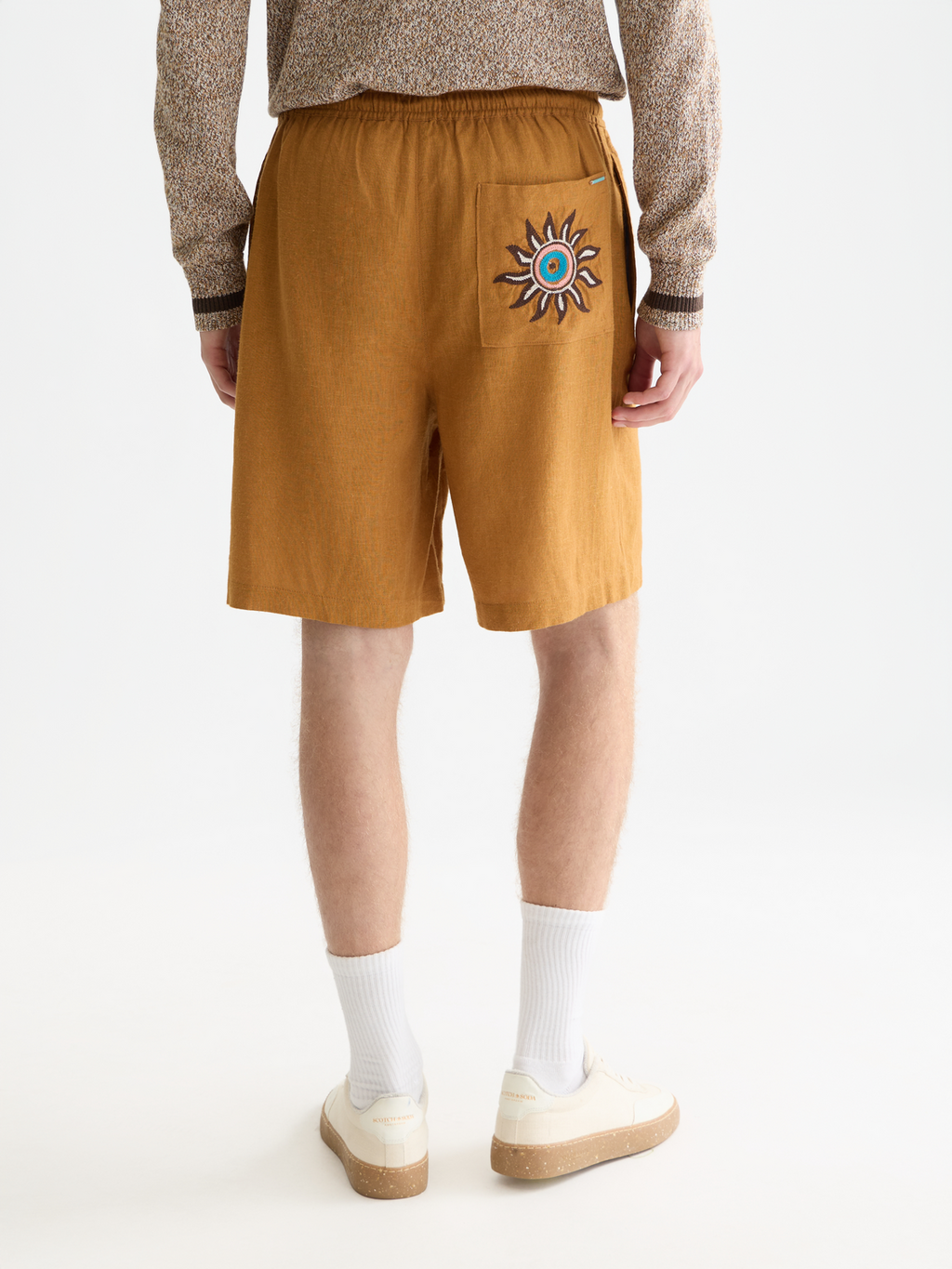 Embroidered wide bermuda shorts