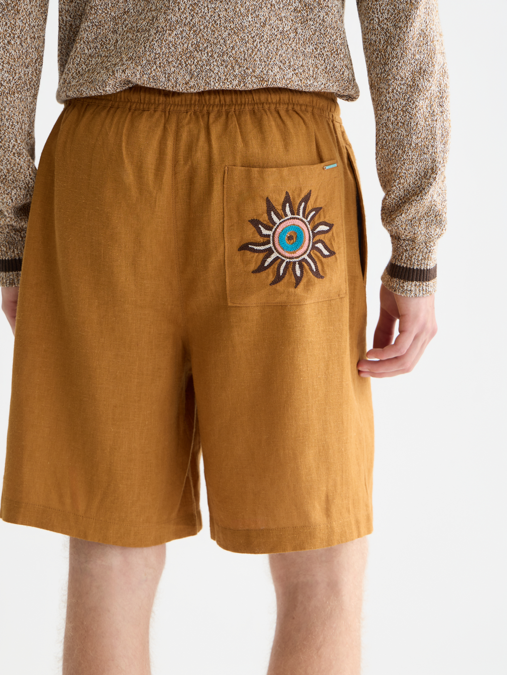 Embroidered wide bermuda shorts