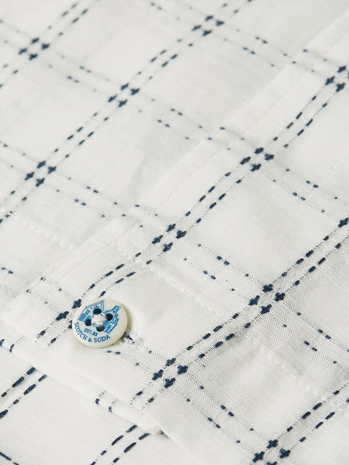 Check loose short sleeve shirt