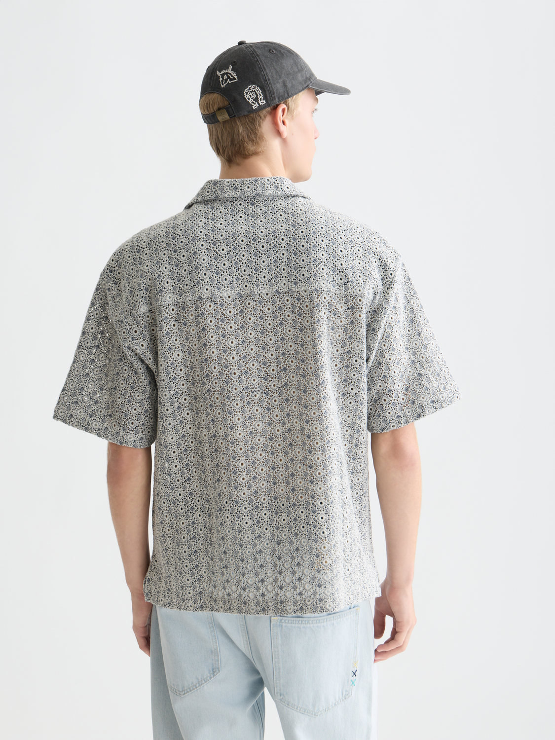 Embroidered relaxed short sleeve shirt