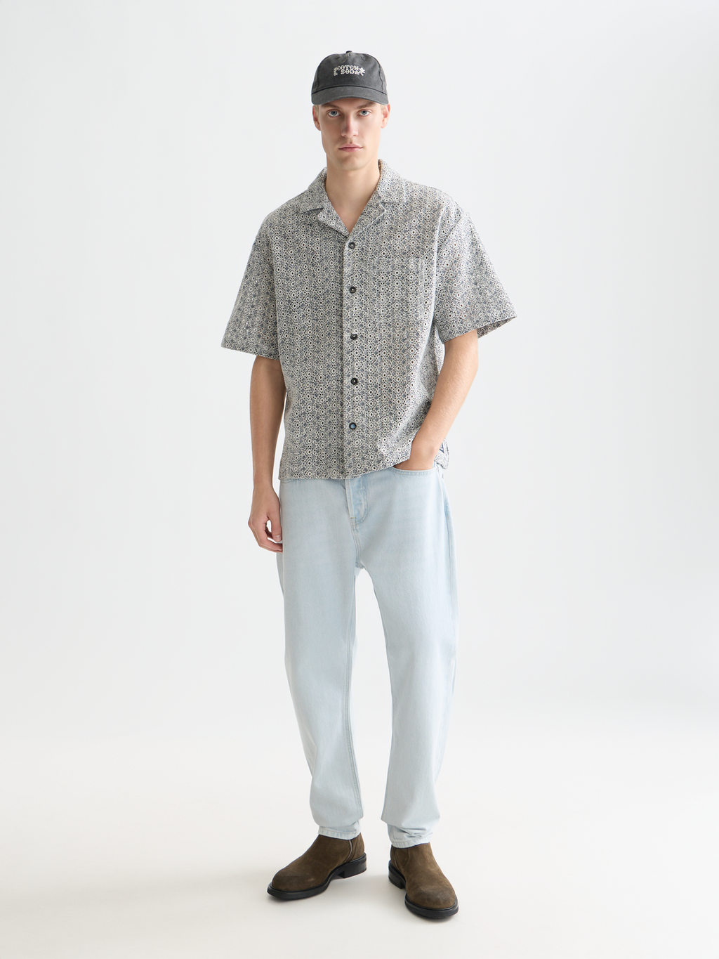 Embroidered relaxed short sleeve shirt