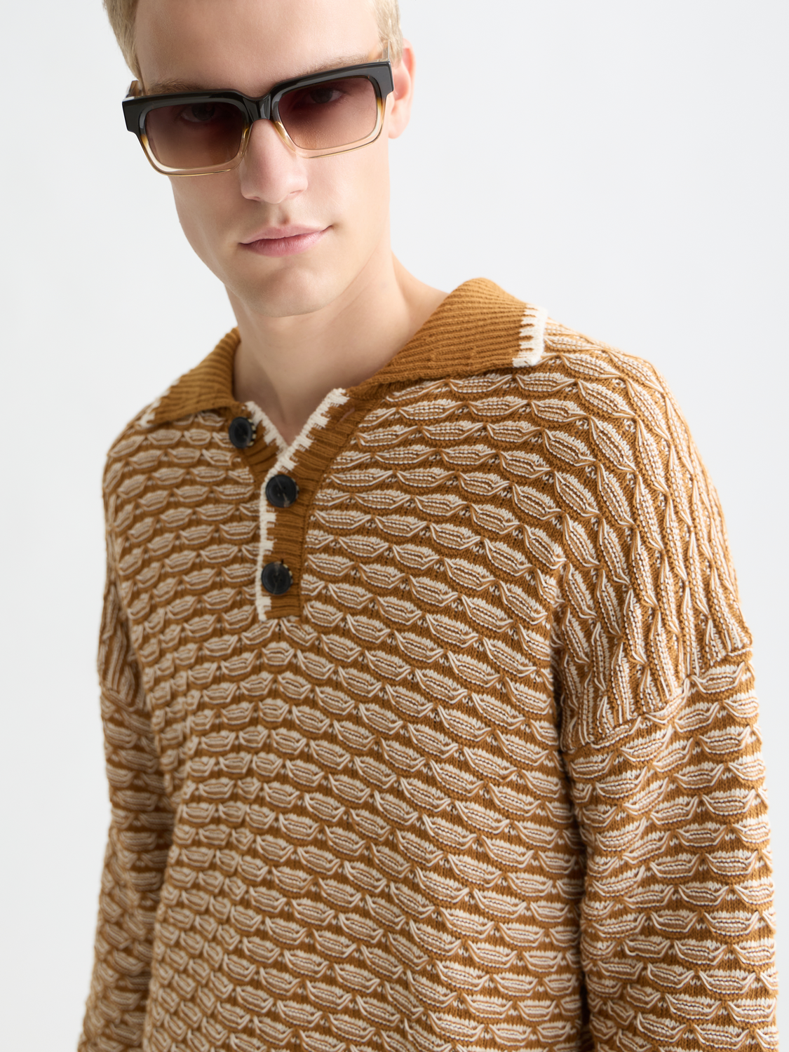 Dropped shoulder structure polo