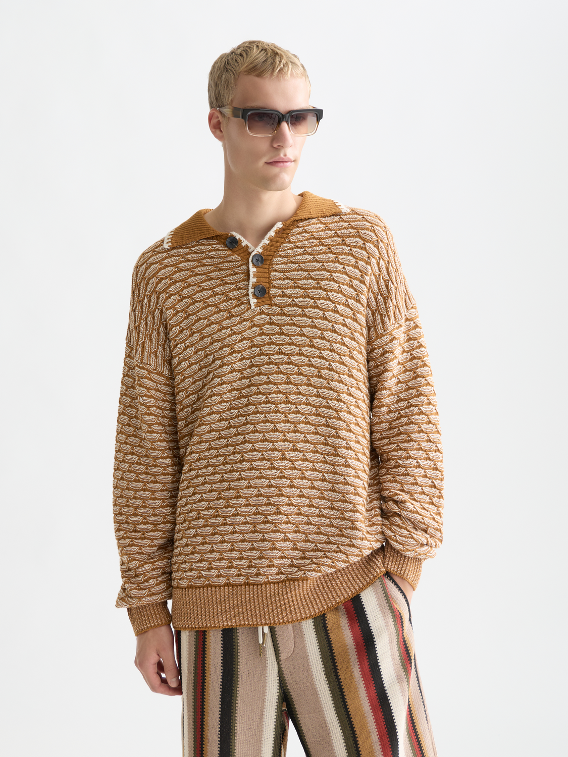 Dropped shoulder structure polo