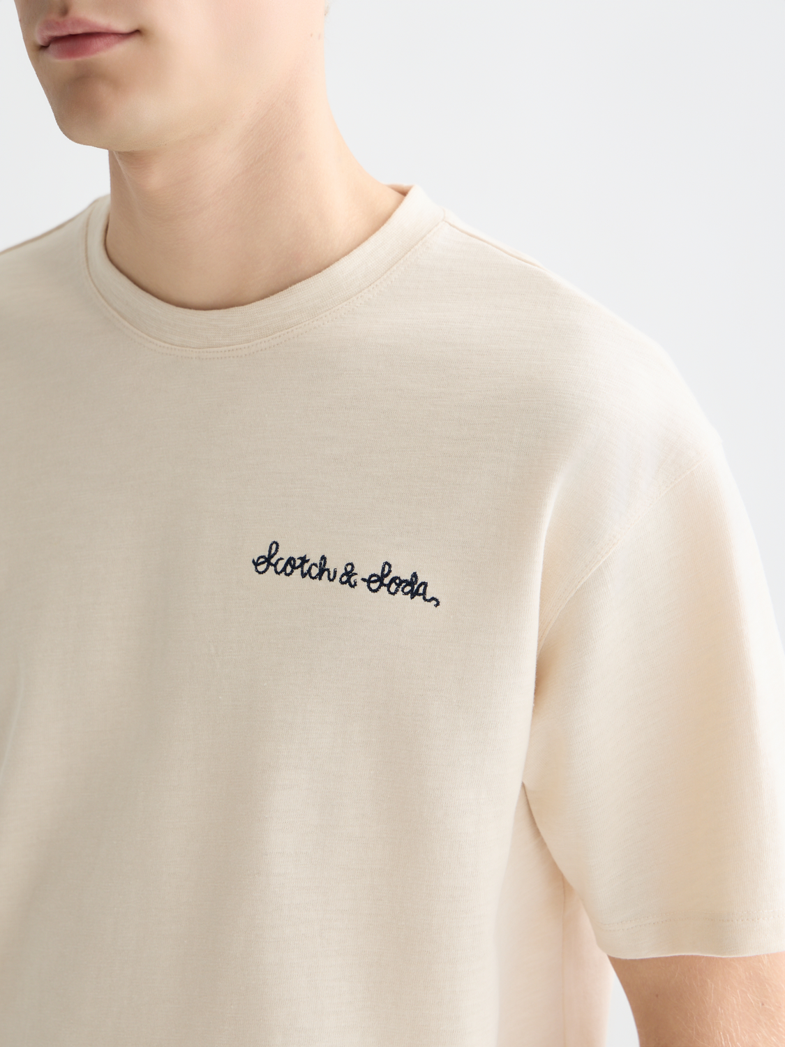 Slubyarn chest pocket artwork relaxed fit T-shirt