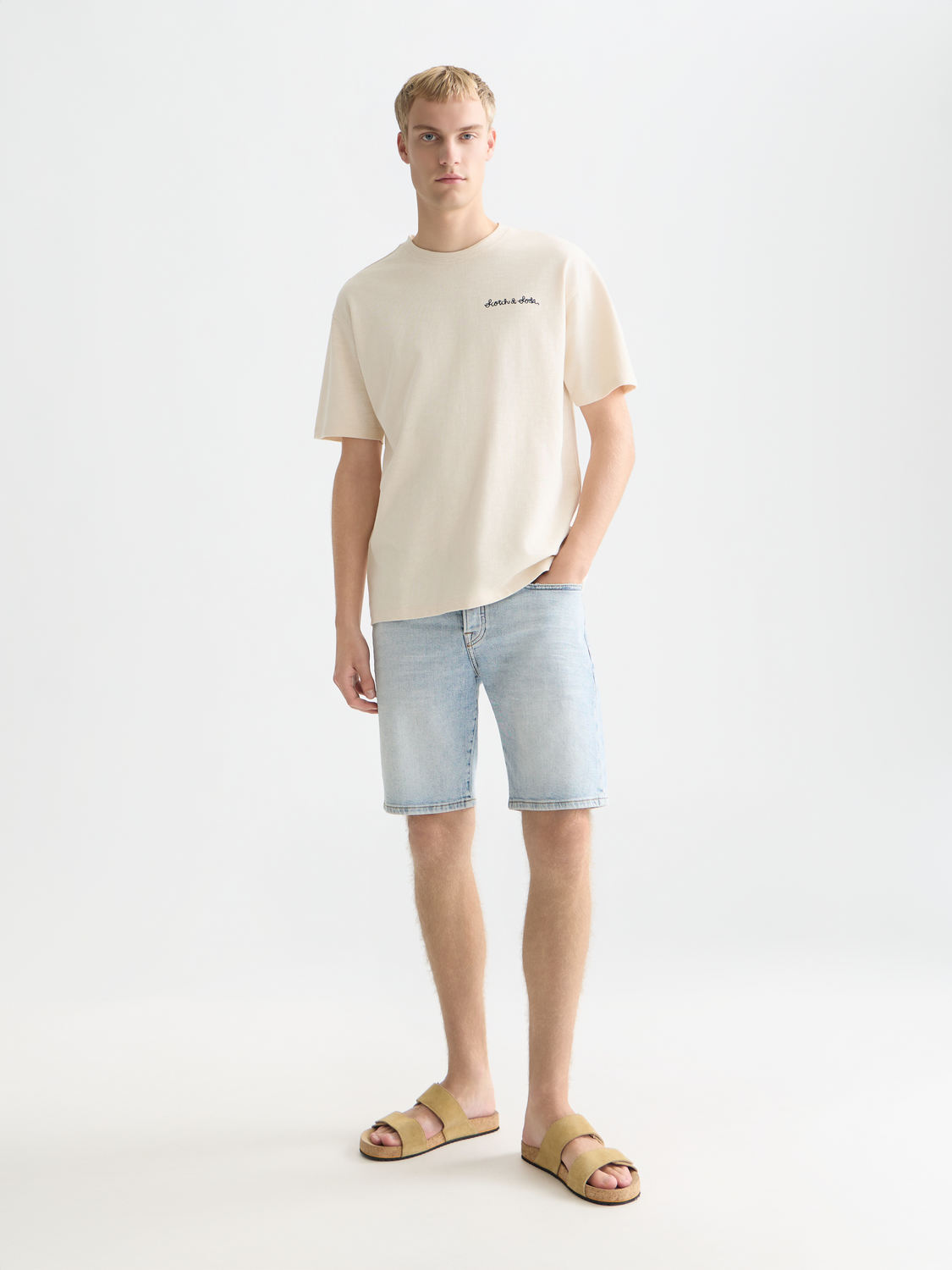 Slubyarn chest pocket artwork relaxed fit T-shirt