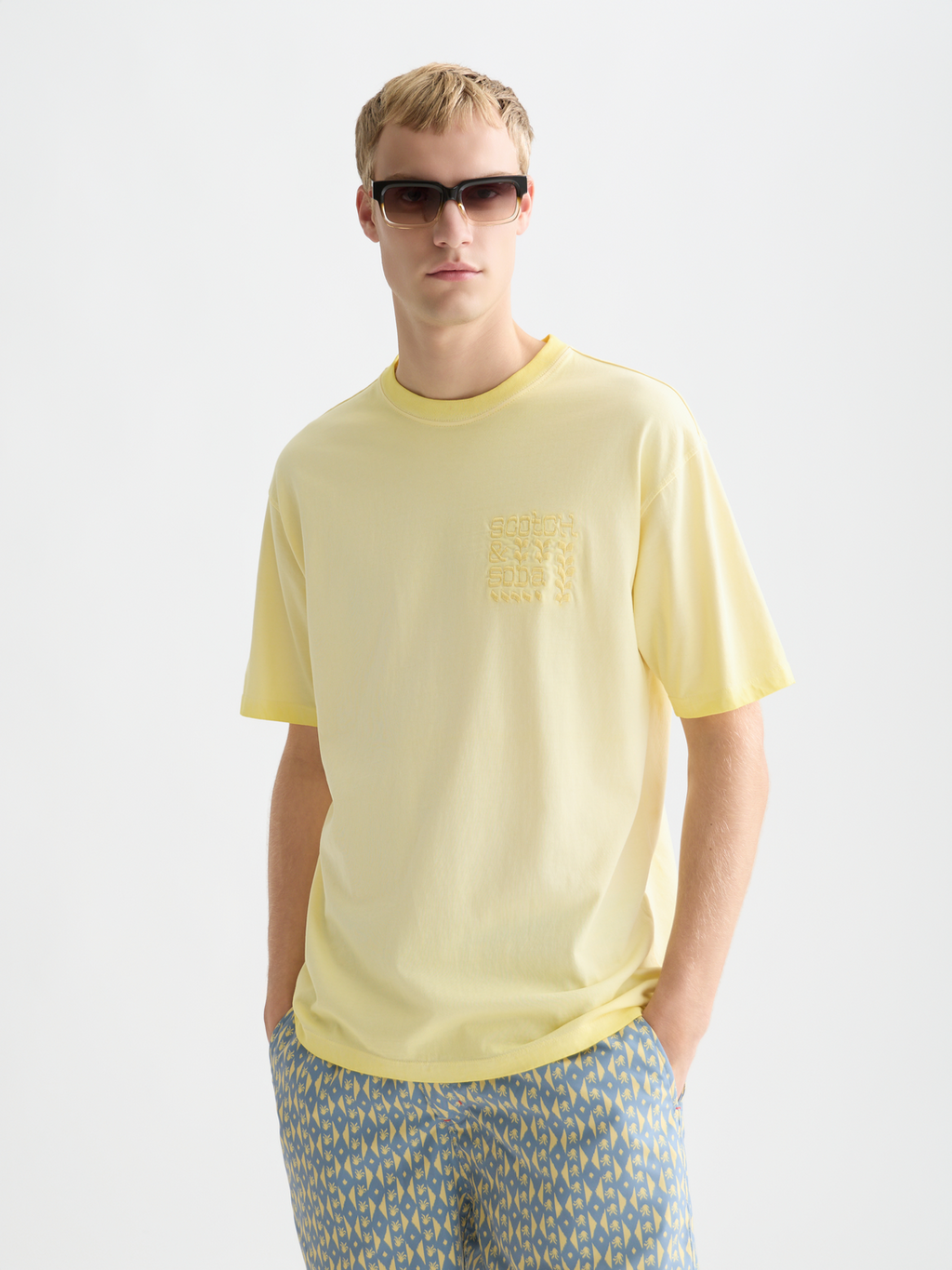 Embroidered artwork relaxedfit garmentdyed Tshirt