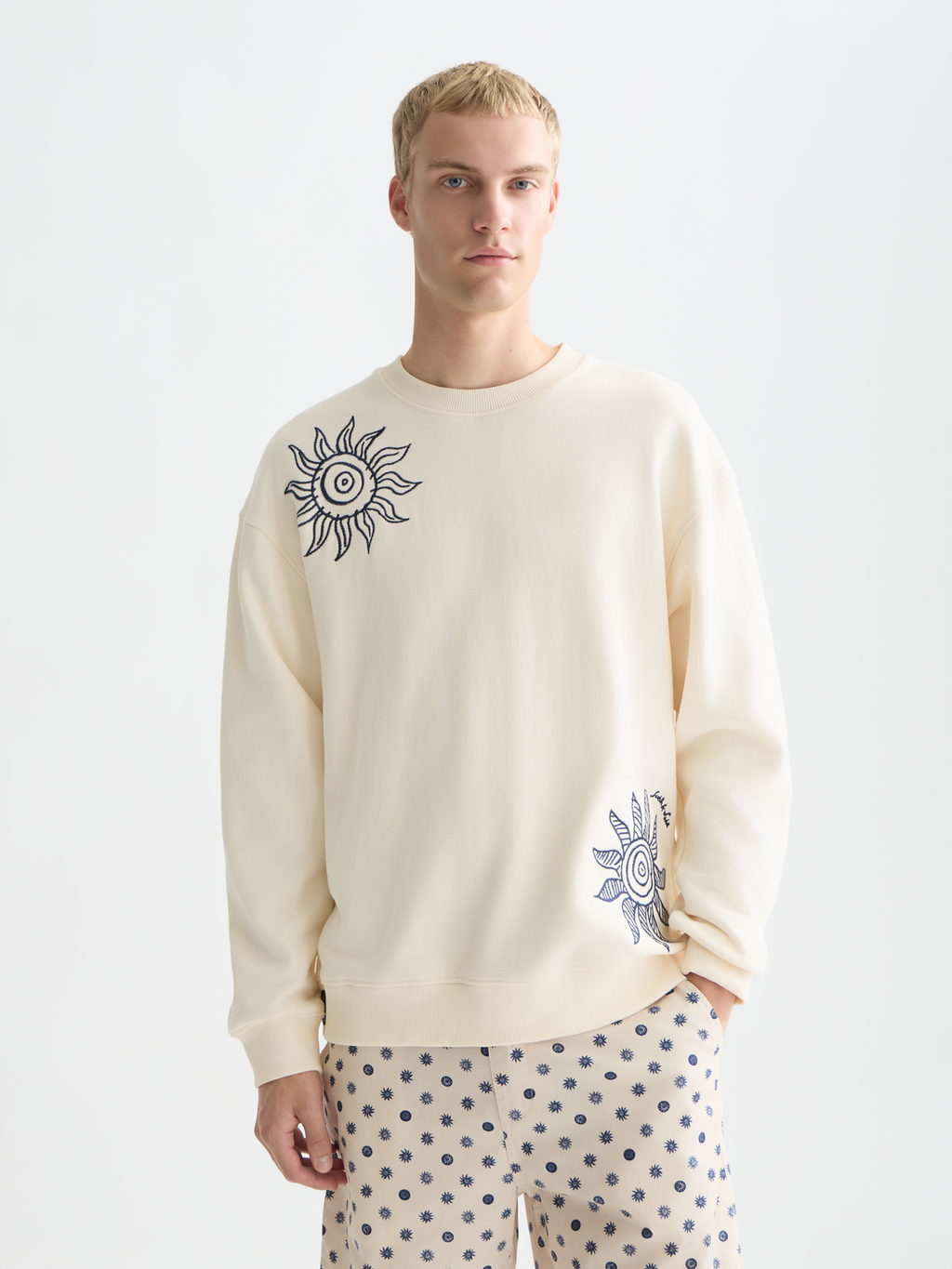 Embroidered relaxed sweatshirt