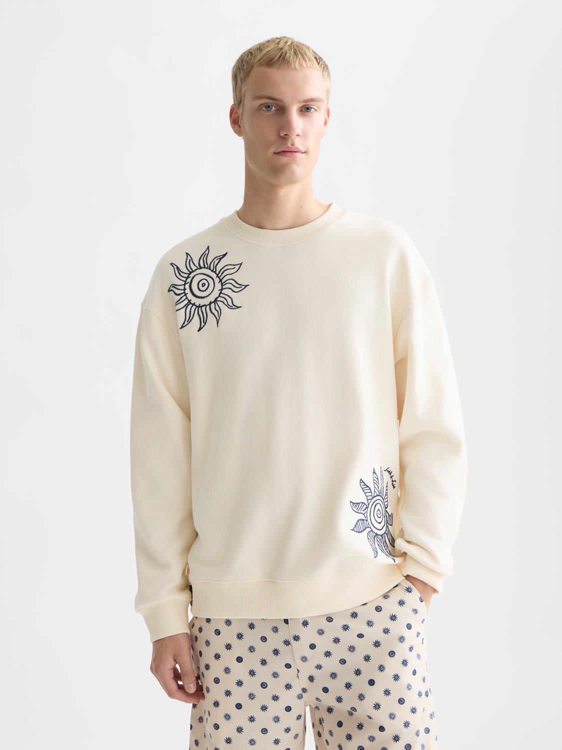 Embroidered relaxed sweatshirt