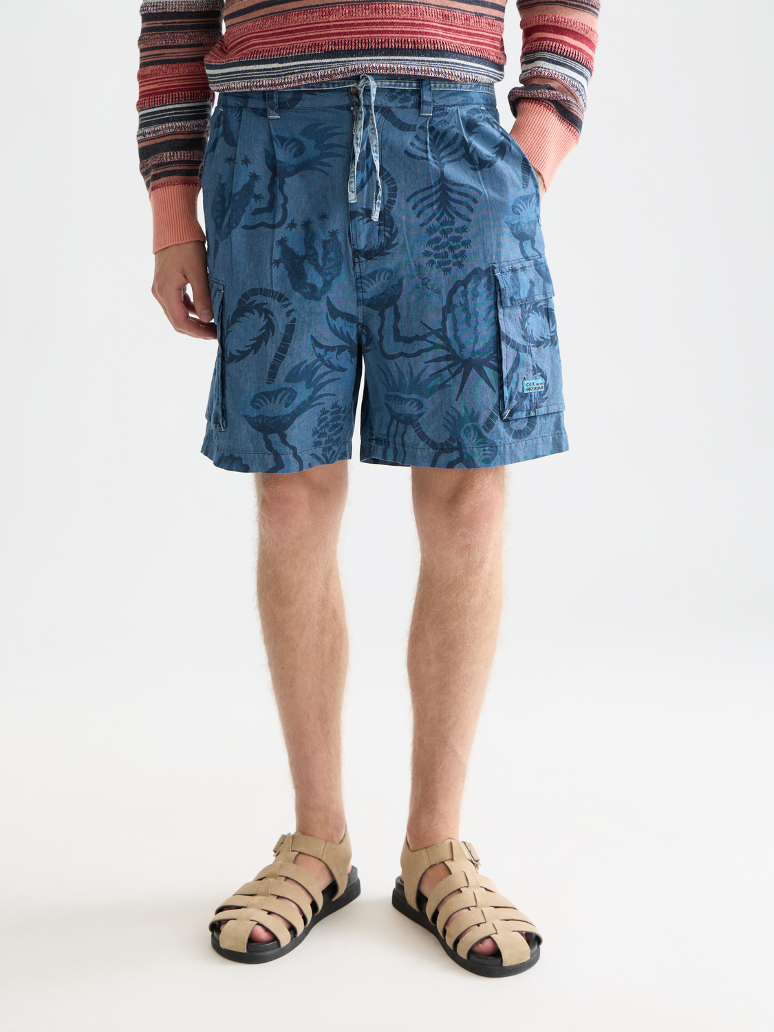 Allover printed chambray cargo shorts