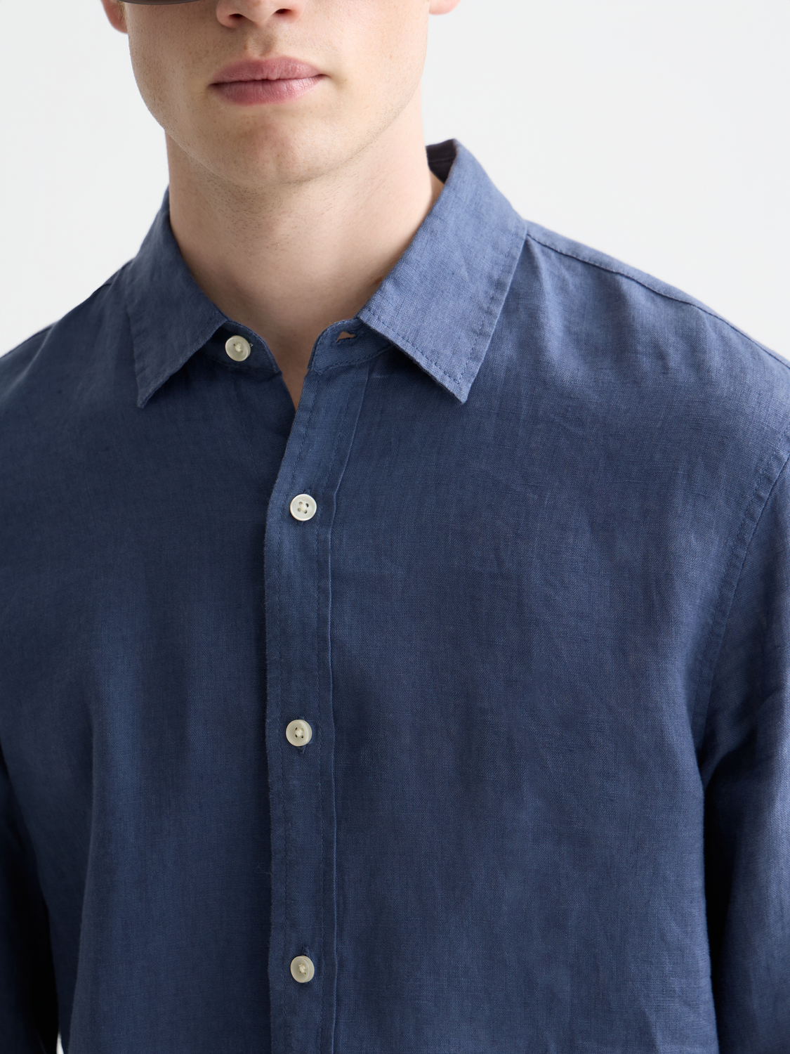 Seasonal core linen regular-fit shirt