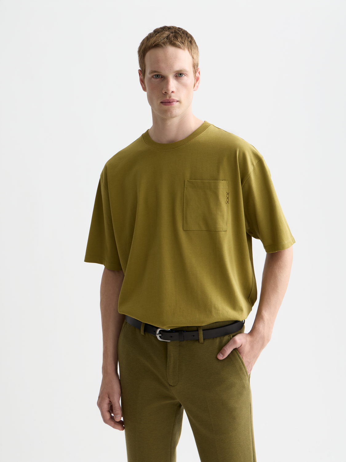Seasonal Essentials 3 crosses pocket loose T-shirt - GREEN MOSS