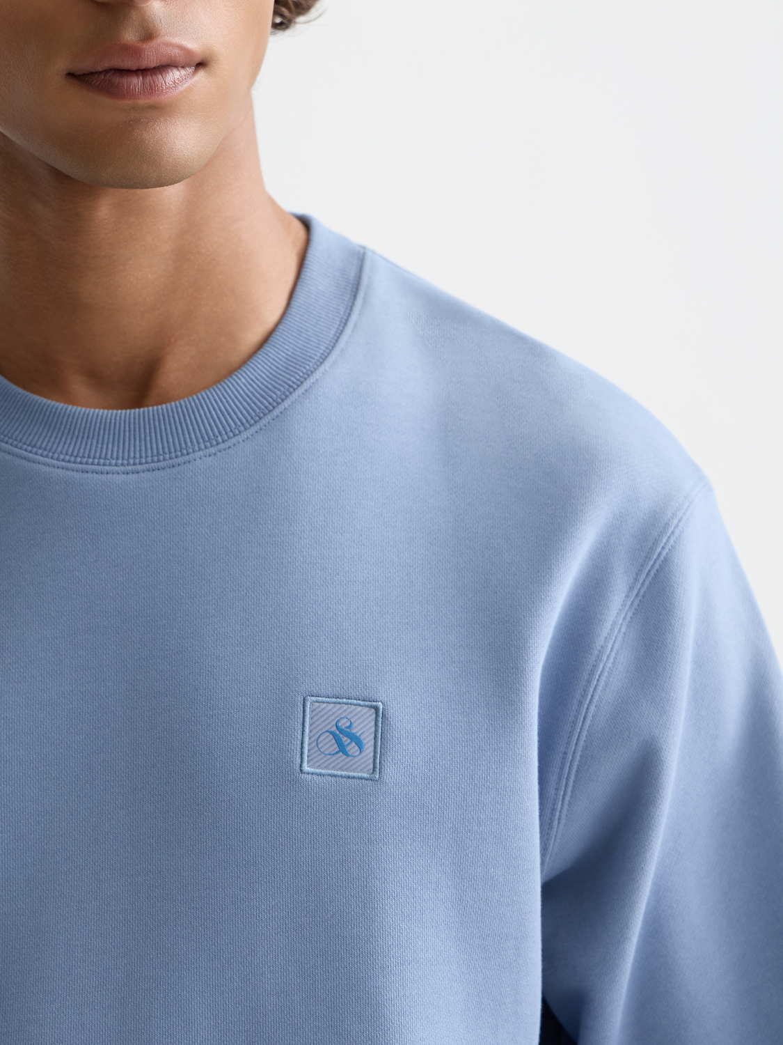 Seasonal Essentials logo badge sweatshirt - INFINITY
