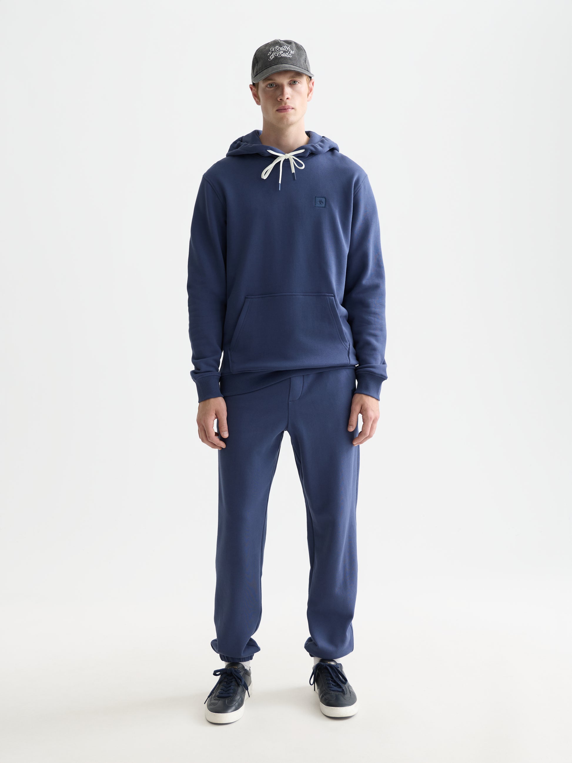 Seasonal Essentials logo badge regular hoodie - OCEANA