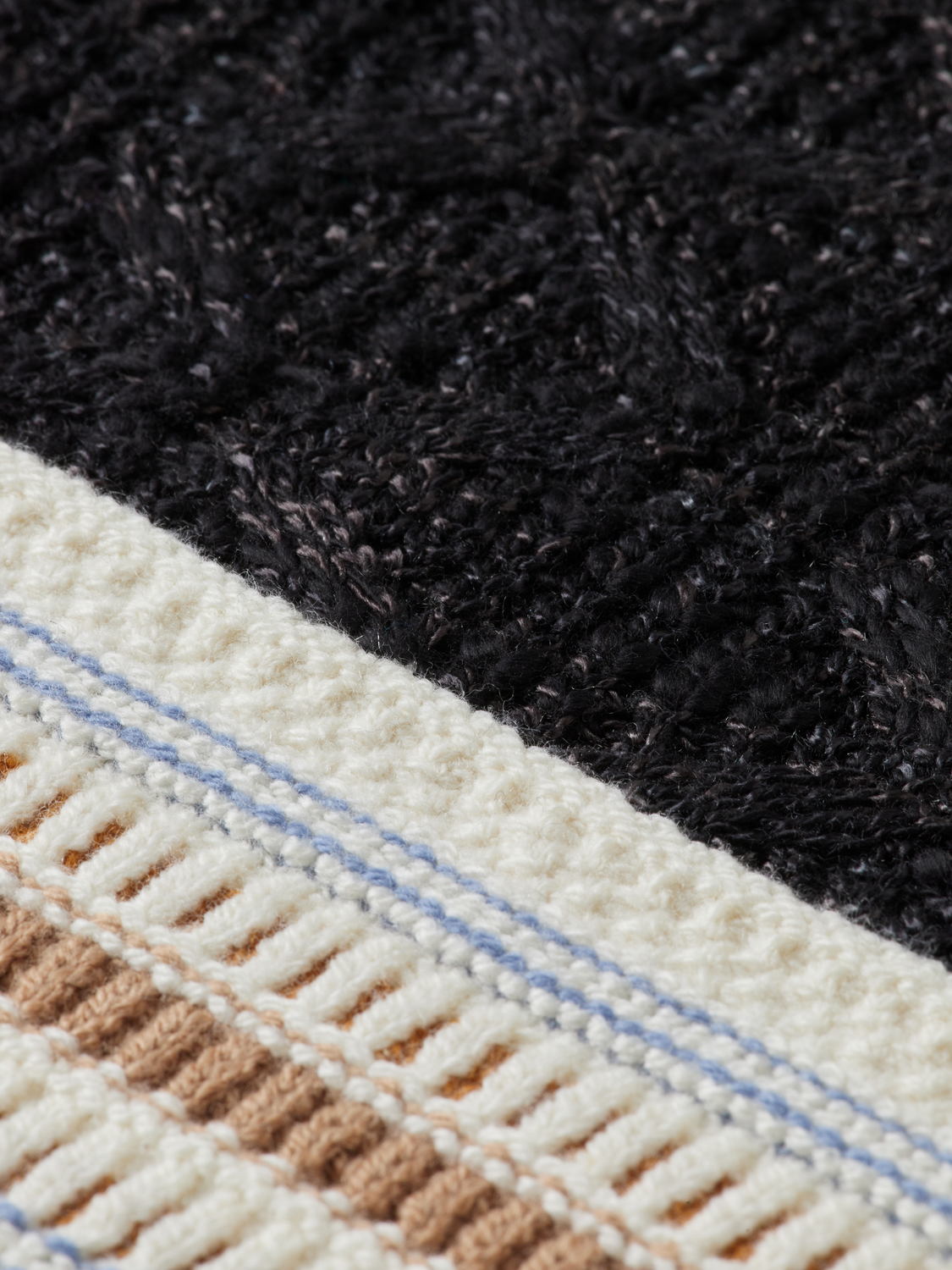 V-Neck cable loose pullover