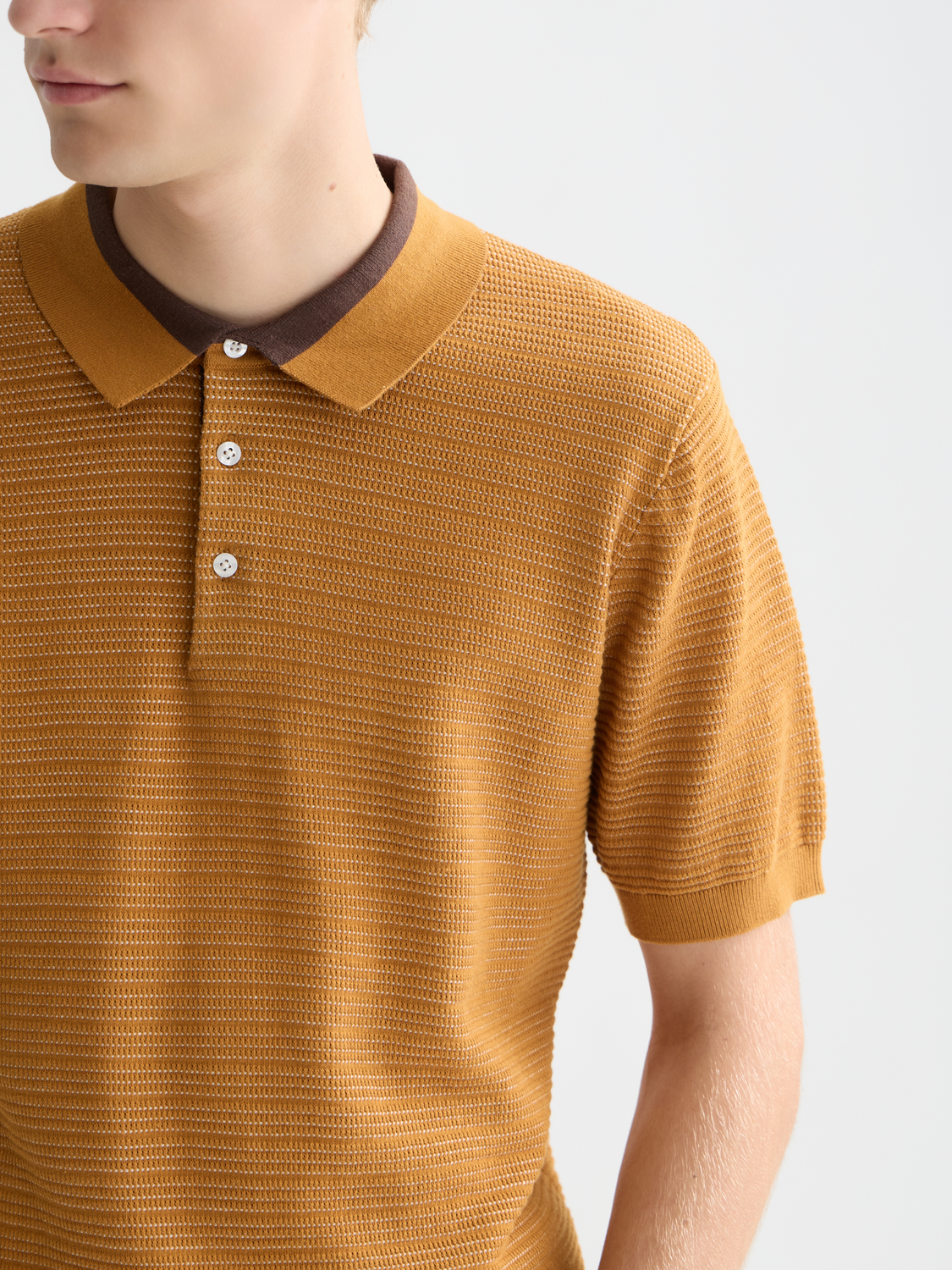 Structured knitted polo