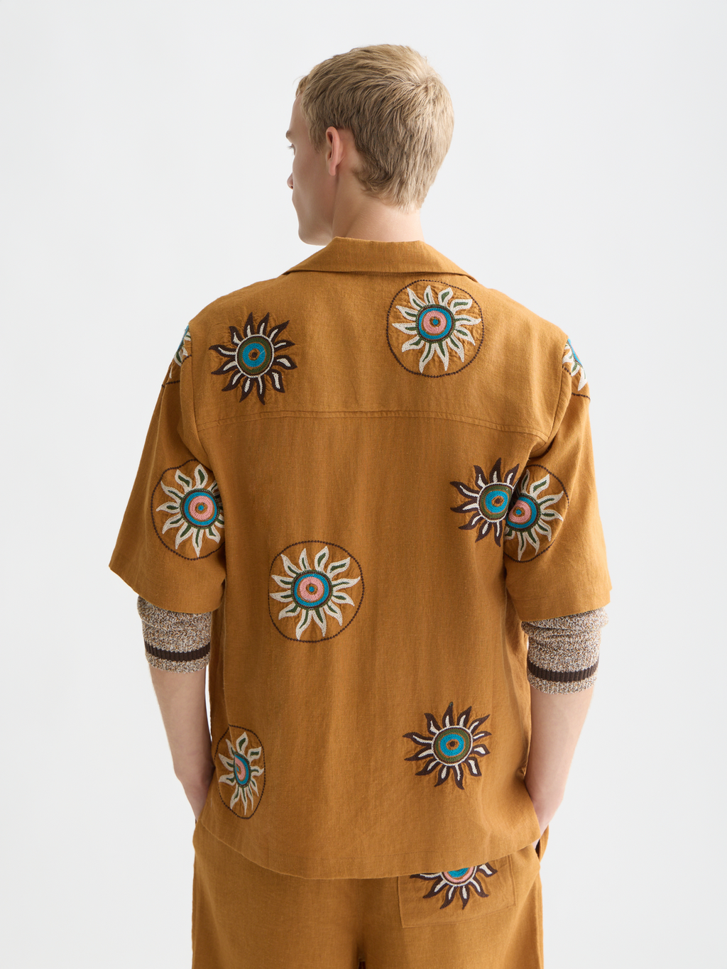 Embroidered linen relaxed short sleeve shirt