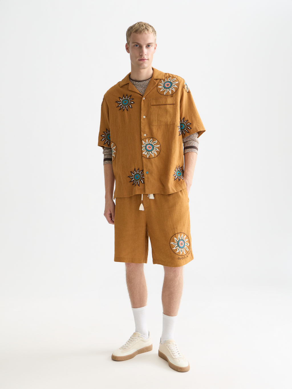 Embroidered linen relaxed short sleeve shirt