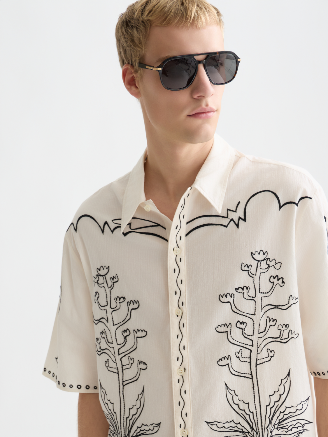 Embroidered seersucker relaxed short sleeve shirt